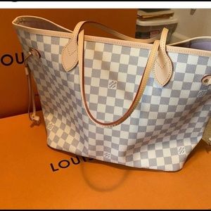 Beautiful Louis Vuitton Damier Azur MM Neverfull Handbag! Like Brand New